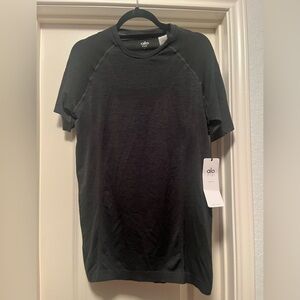 NWT ALO Yoga Amplify Seamless Short-Sleeve Tee